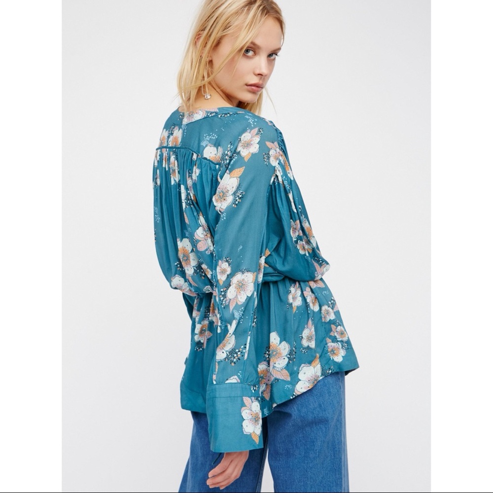 🖤FREE PEOPLE blouse Tuscan dreams